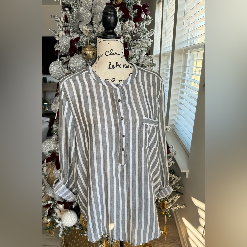 Lucky Brand Top Striped Long Sleeve - Picture 3 of 9